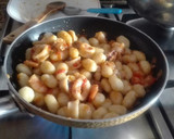 Foto del paso 2 de la receta: Ñoquis a la marinera