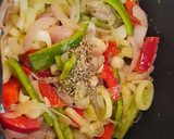 Foto del paso 4 de la receta: Filetes de lomo guisados