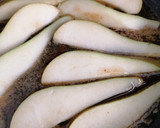 Foto del paso 4 de la receta: Ensalada de pera caramelizada y burrata