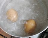 Foto del paso 3 de la receta: Empanadas de carne y empanadas de tomate, queso y albahaca