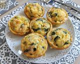 Foto langkah ke 6 dari resep Baked Egg Bacon and Spinach.