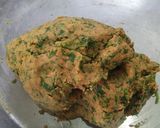 खमंग कोथिंबिर वडी (kothimbir wadi recipe in marathi) रेसिपी स्टेप 3 फोटो