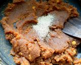 A picture of step 4 of Poornam kozhukkattai/ chana dal modak.