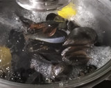 Foto del paso 3 de la receta: Mejillones al vapor