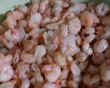 Foto langkah ke 2 dari resep Sayur tumis Manis Cangkuk Udang.