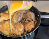 Foto del paso 5 de la receta: Pollo con puerros y champiñones