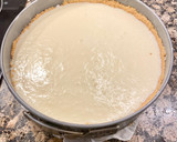 Foto del paso 6 de la receta: Pastel de queso con mermelada y manzanas caramelizadas “sin gluten”