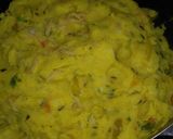 A picture of step 4 of Beaten rice kurmure starter.
