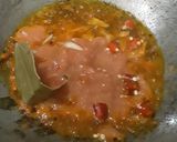 A picture of step 3 of Palak kadhi.