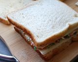 मिक्स व्हेज चीज मेयोनेज सॅन्डविच (Mix veg cheese mayonnaise sandwich recipe in marathi) रेसिपी स्टेप 4 फोटो 