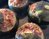 Foto del paso 1 de la receta: Zapallito relleno (quinoa, tomate, carne)