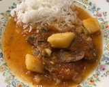 Foto del paso 2 de la receta: Carne con papas y chiles güeros