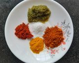 A picture of step 2 of Egg Kheema.