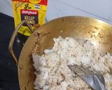 Foto langkah ke 2 dari resep Nasi Goreng Kemangi.