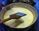 झटपट मिल्कपावडर पासून केशर पेढे.. (Instant Milk Powder Kesar Peda Recipe In Marathi) रेसिपी स्टेप 3 फोटो 