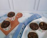 Foto langkah ke 6 dari resep Choco Banana Muffin.