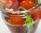 عکس مرحله 1 از دستور ترشی گوجه گیلاسی