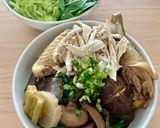 รูปขั้นตอนการทำที่ 4 ของ ก๋วยเตี๋ยวไก่ไหว้เจ้า ไก่มือ2