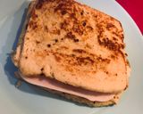 Foto del paso 5 de la receta: Sándwich de tortilla, queso y pavo