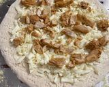 A picture of step 5 of Greek Chicken Pizza.