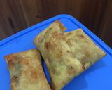 Foto langkah ke 4 dari resep Lumpia keju coklat lumer.