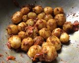 A picture of step 3 of Batata nu Shaak (no onion garlic).