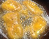 A picture of step 4 of Ridge gourd fritters.