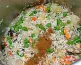 व्हेज पुलाव (veg pulav recipe in marathi) रेसिपी स्टेप 3 फोटो