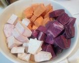 Foto langkah ke 1 dari resep Keladi Ubi berbalut gula.