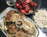 Foto del paso 5 de la receta: Verduras rebozadas acompañadas de ensalada y arroz yamaní