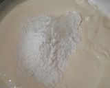 Foto langkah ke 2 dari resep Vanilla Custard Steam Cake.