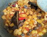 Foto langkah ke 3 dari resep Sambal Goreng Kentang, ampela.