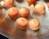 A picture of step 3 of Bread gulab jamun.
