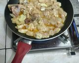 Foto langkah ke 4 dari resep Ayam bumbu Pedas bawang.
