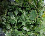 A picture of step 1 of Sarsoon ka saag.