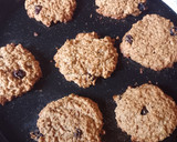 Foto del paso 3 de la receta: Galletitas de Avena y Manzana con pasas de uvas