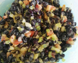 Foto del paso 7 de la receta: Judías negras en ensalada con salsa de mango