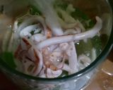 Foto langkah ke 2 dari resep Es Kelapa Sirup Melon.