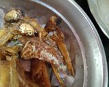 বেগুন দিয়ে আমু দি শুটকি রেসিপি ধাপ - 1 ছবি