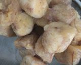 Foto langkah ke 1 dari resep Bola-bola pisang goreng isi.