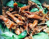 Hình bước làm 4 của món Lưỡi vịt sapo