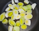 Foto del paso 3 de la receta: Crema de puerros a la plancha