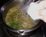 A picture of step 4 of Chicken spinach egg drop soup.