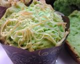 Foto langkah ke 5 dari resep Cupcake Pandan Putih Telur.