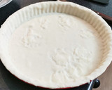 Foto del paso 4 de la receta: Quiche a los 5 Quesos con Cebolla