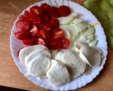 Paradicsomos-mozzarellás csirkemell recept fázis 1 fotója
