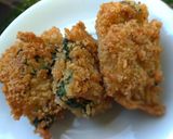 Foto langkah ke 5 dari resep Omelet Mie Telur Sayur Goreng.