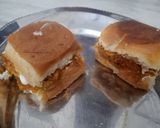 A picture of step 3 of Pav bhaji burgers.
