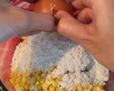Foto langkah ke 4 dari resep Dadar Jagung Kampung.
