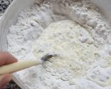 Foto del paso 1 de la receta: Tortas fritas con fécula de mandioca y otras harinas sin gluten